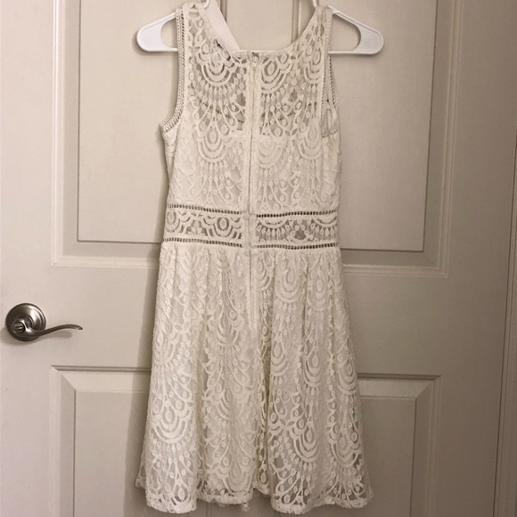 White Lace Dress w/ Sexy “See-Through” Mid Section - Picture 2 of 4